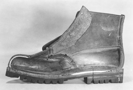 Chaussure de travail avec calotte d’acier, 1954