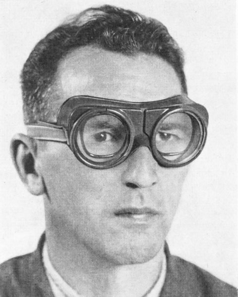 Occhiali di protezione per saldatori e molatori, 1955