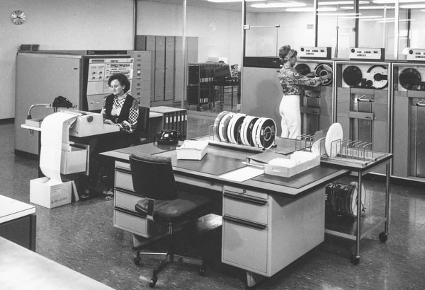 IBM 360-40 acquis par la Caisse nationale en 1971