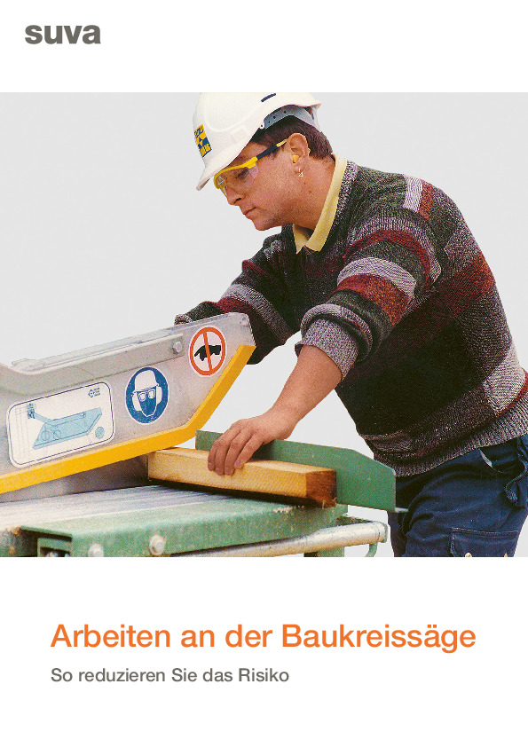 Arbeiten an der Baukreissäge