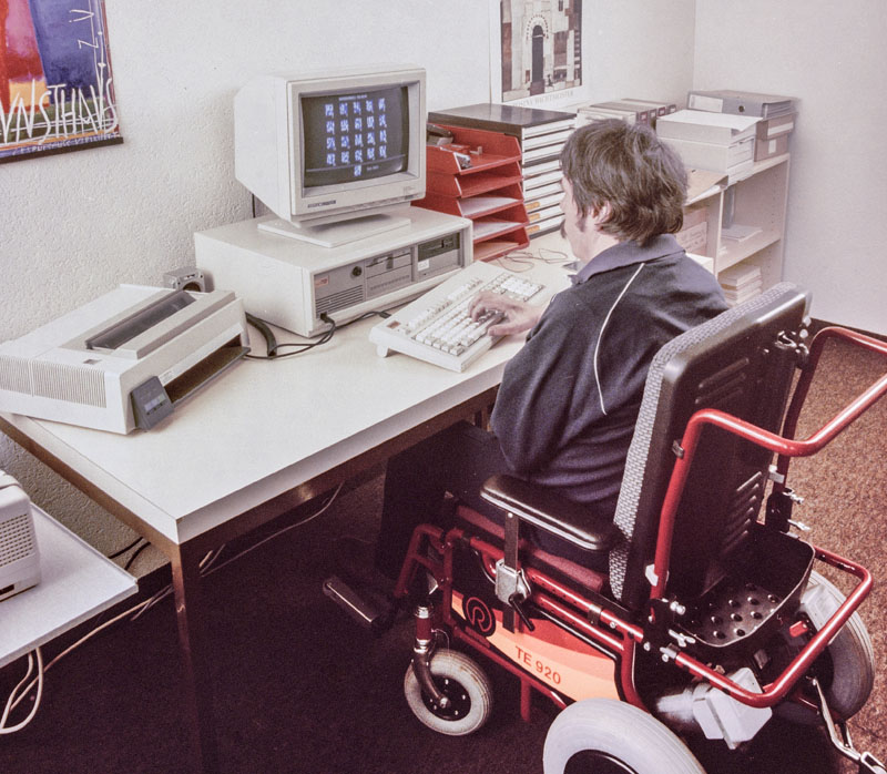 Esercizio di allenamento per la memoria svolto al PC presso la clinica di riabilitazione di Bellikon, intorno al 1990
