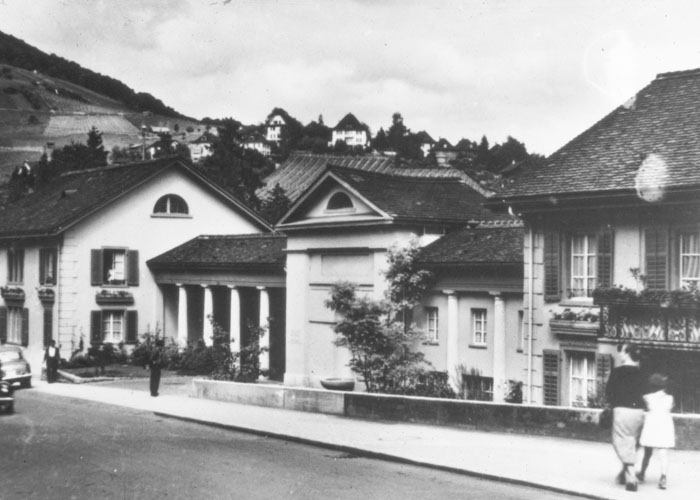 Stabilimento di cure termali «zum Schiff» di Baden, ingresso rivolto verso le montagne, intorno al 1950