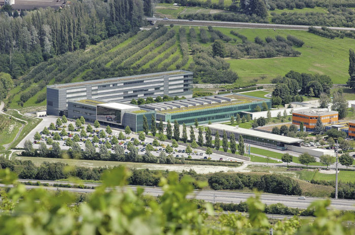 Vue aérienne de la Clinique romande de réadaptation à Sion en 2006