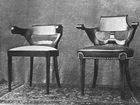 Stühle für die Sitzungszimmer des Verwaltungsrates und der Direktion – Spezialanfertigungen von Hugo Wagner, Kunstschreiner aus Bern.