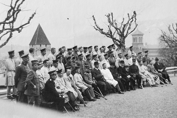 Generalfeldmarschall Kronprinz Rupprecht von Bayern besuchte 1917 die Armeesanitätsanstalt.
