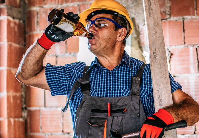 Alkohol auf Baustellen, Symbolbild