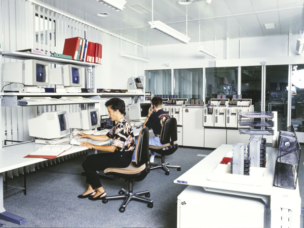Zentrale Datenverarbeitung der Suva, 1992